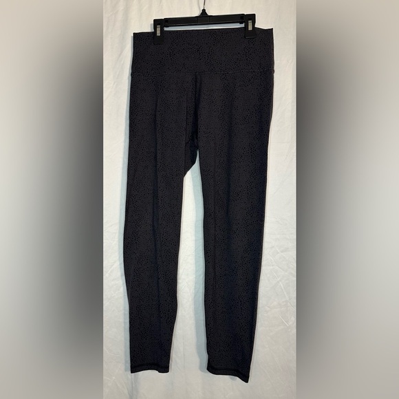 Old Navy Pants - Old Navy Active Women’s Gray/Black Animal Print Balance Legging size Large GoDry